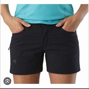 Arc'teryx Women's Black Cargo Shorts, Size 4